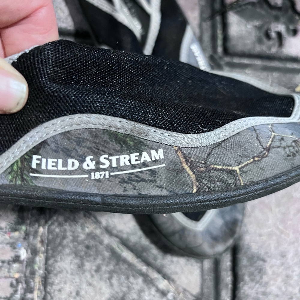 Size 11 Field & Stream Black and mossy Oak water boat shoes GUC Fitted ❤️
